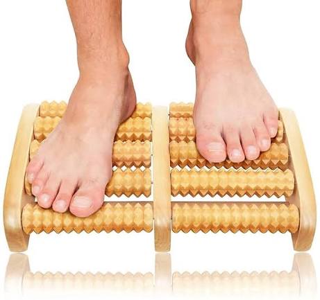 Wooden Roller Massager – Natural Wood Relaxation Tool
